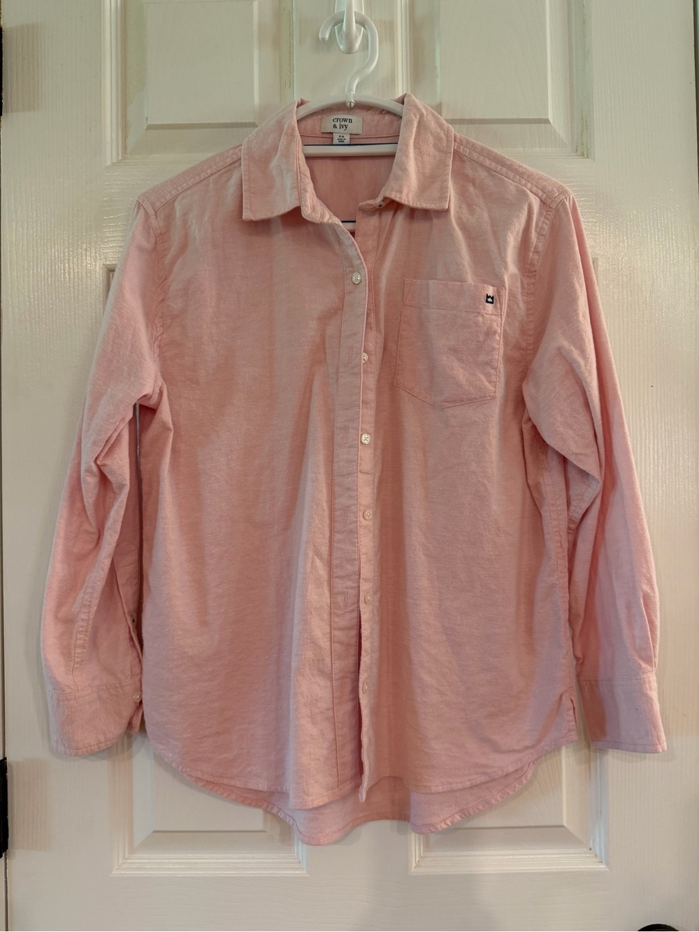 crown & ivy Pale Pink Women’s Button-Down Shirt
